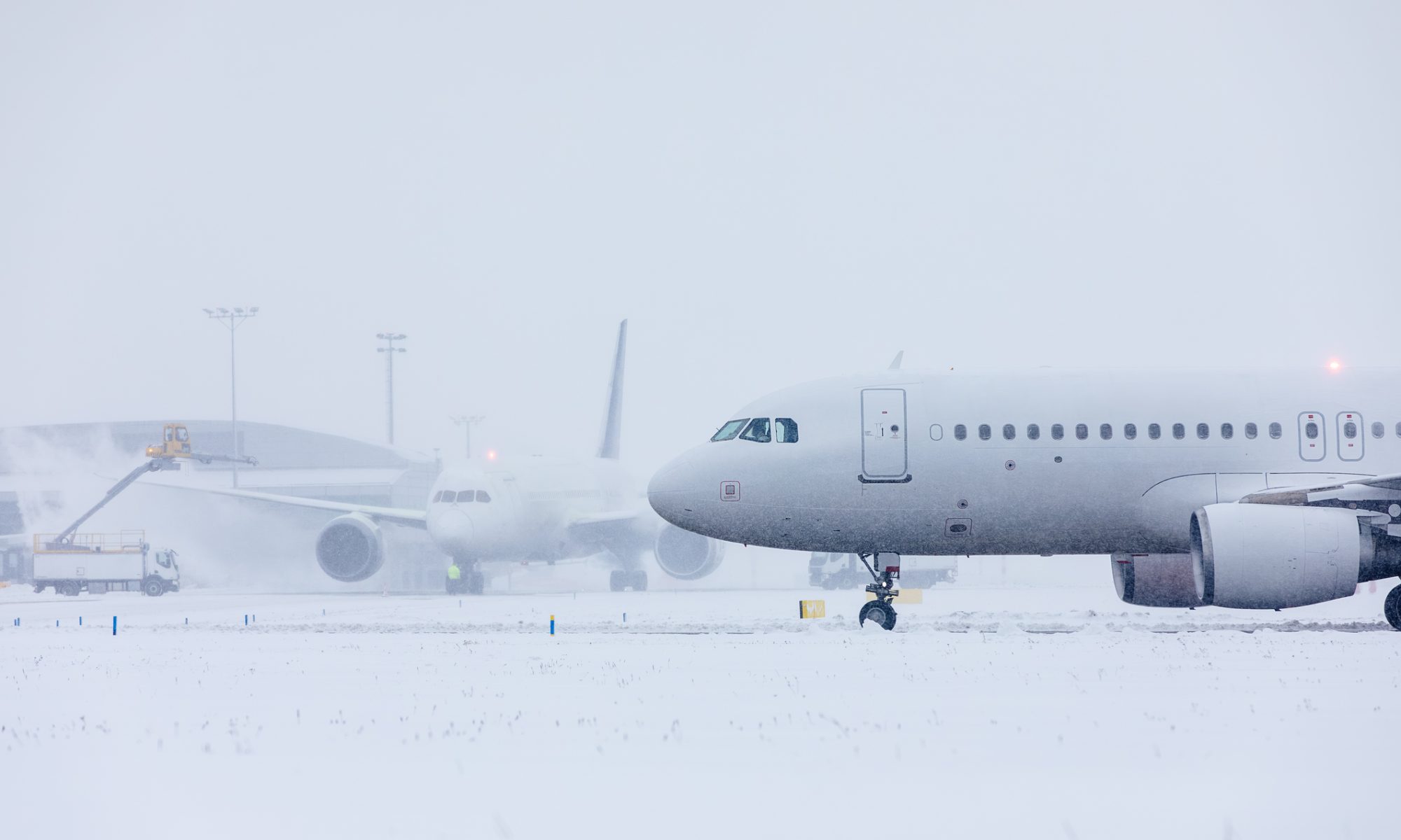 Airline and Travel Stocks Fall as Major Winter Storm Disrupts Northeast ...