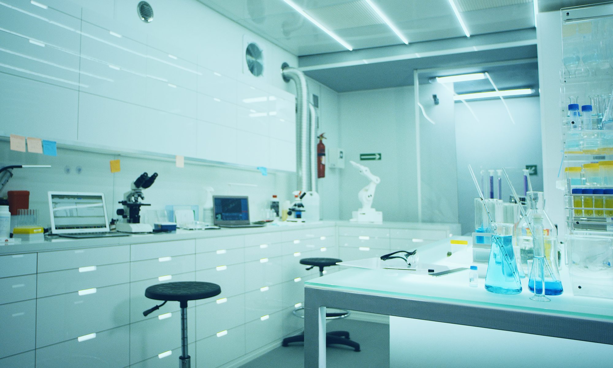 Dianthus Therapeutics stock jumped 25% after an early success in its Phase 3 CAPTIVATE trial for CIDP. The biotech company also reported strong cash reserves supporting operations into 2028.