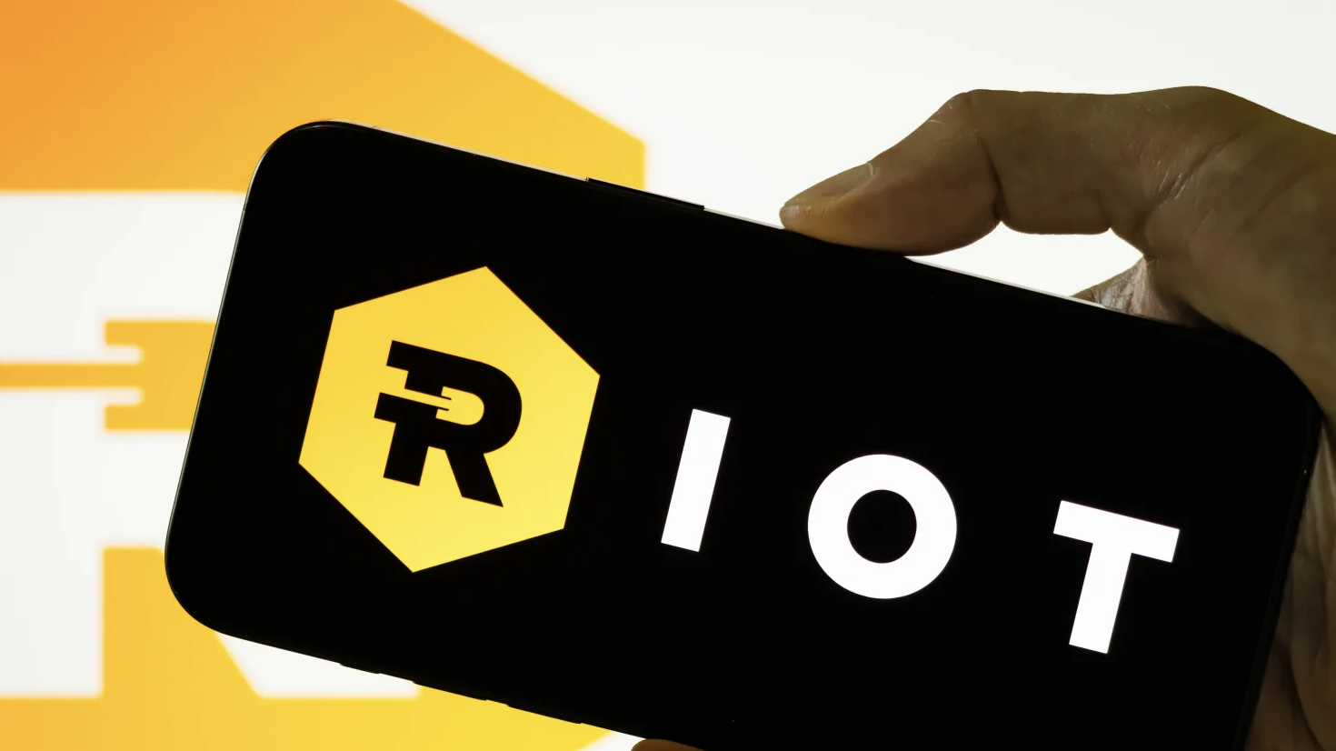 The Riot Platforms Anthropic deal — a $9.1B, 20-year data center lease — sent RIOT stock up 9% before it faded. See the terms, Q2 results, and what it signals.