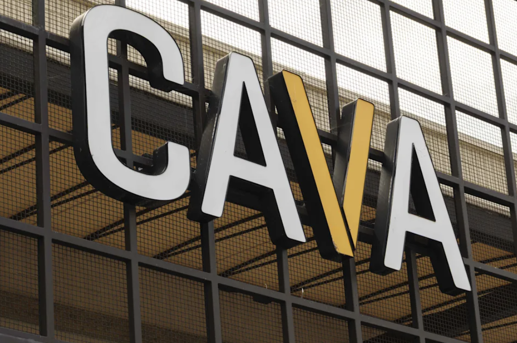 Cava Q2 earnings beat as guest traffic and same-restaurant sales rose 9%, revenue topped $368M, and CAVA stock jumped 14%. See what drove the quarter.