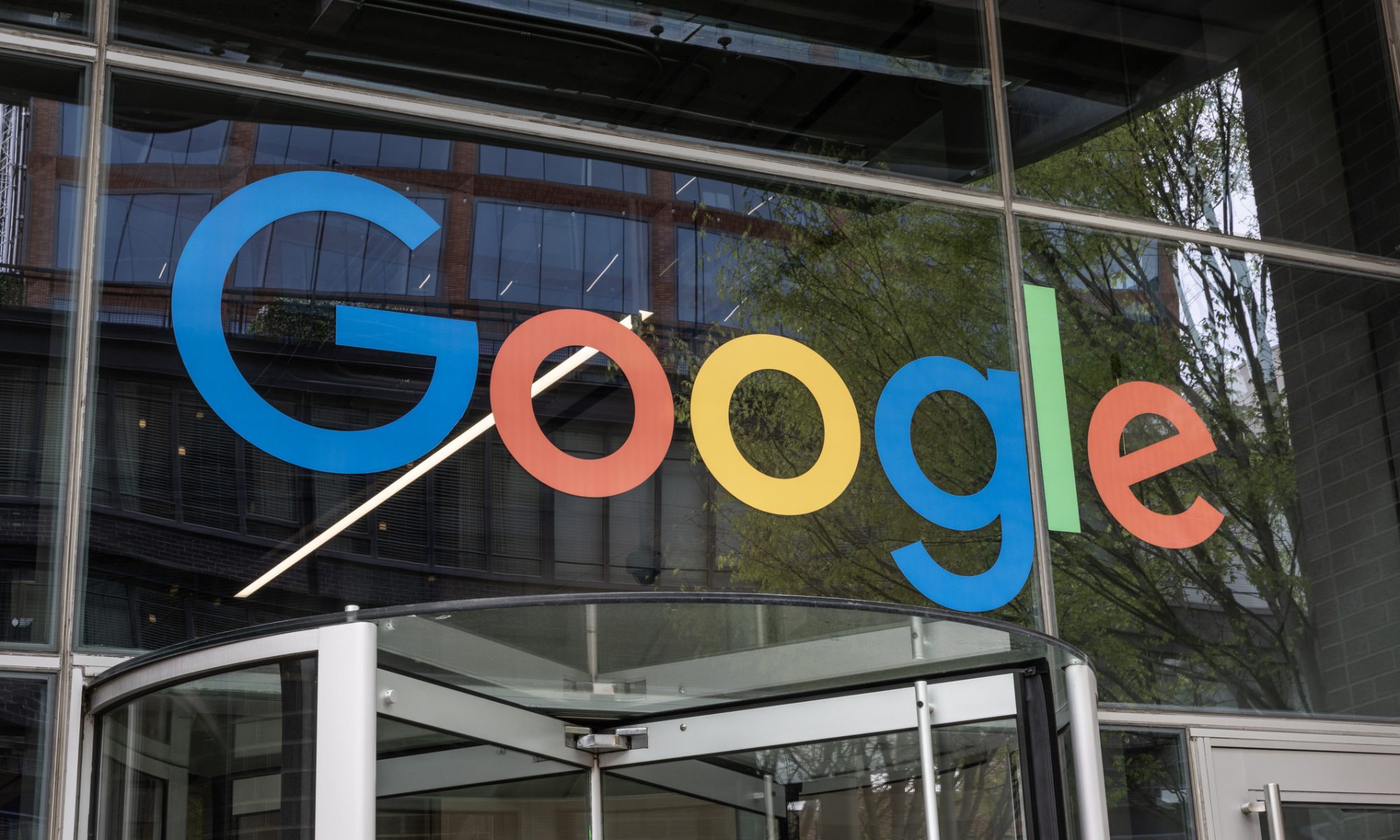 Alphabet stock cleared $400 as Google Cloud growth and AI momentum surge. Here's why the Alphabet stock price target could climb toward $500 in 2027.