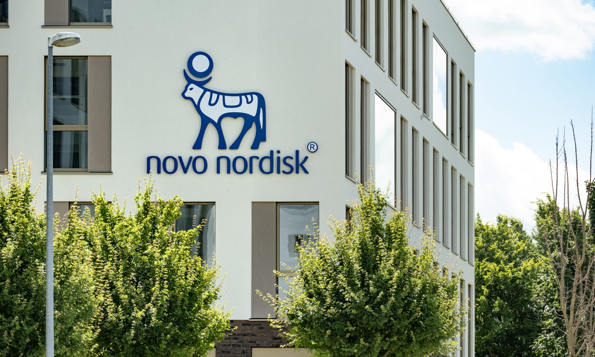 Novo Nordisk set 2035 growth targets ahead of its semaglutide patent expiration. NVO fell 8% as guidance only matched peers. Key numbers and what's next.