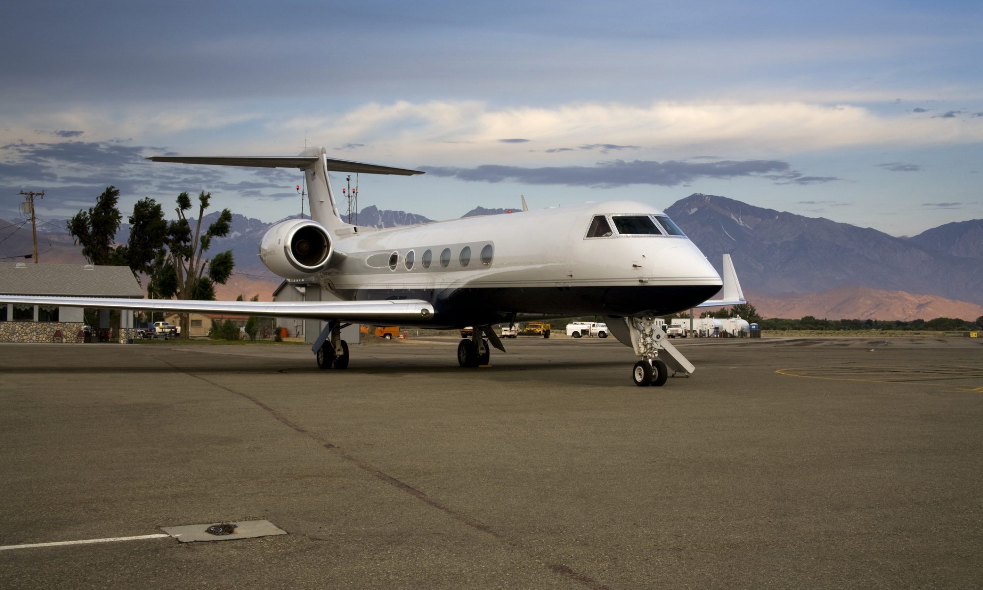 Surf Air Mobility (NYSE: SRFM) signed Clipper Aviation as its fourth OperatorOS customer, the Palantir-powered flight ops software.